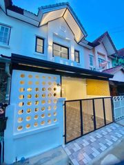 บ้านติดรถไฟฟ้า สไตล์มินิมอล หมู่บ้านเจ้าพระยา8 ถนนเมน