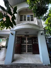 82372 - ขายด่วน บ้านเดี่ยว 2 ชั้น 59 ตรว. 3 นอน 2 น้ำ 2 จอด ฟรีเครื่องปรับอากาศ 3 ตัว) ระแวกหมู่บ้านณัฐกาญจน์ พุทธมณฑลสาย2