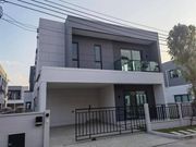 ให้เช่าบ้านเดี่ยว 2 ชั้น 4 ห้องนอน เซนโทร บางนา Centro Bangna ย่านบางนา บ้านใหม่ไม่เคยเข้าอยู่ พร้อมอยู่ ใกล้เมกะบางนา 