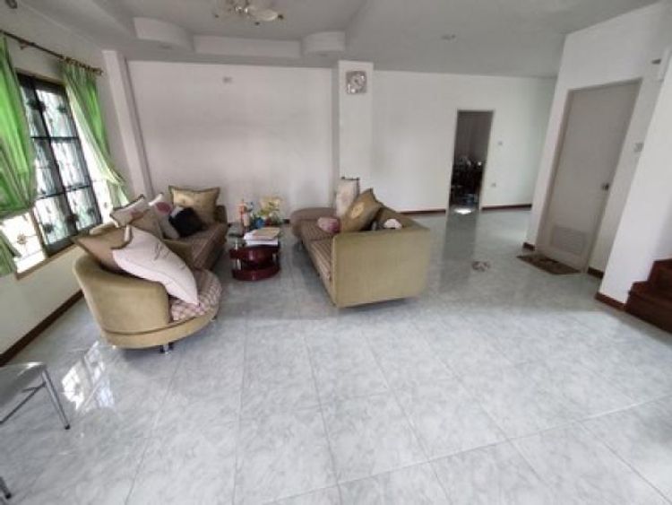 บ้านหลังใหญ่ บ้านบึง ชลบุรี !!! ขาย บ้านเดี่ยว 2 ชั้น 67 ตร.วา บ้านบึง, ภาพที่ 4