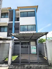 ขาย/ ให้เช่า ทาวน์โฮมใหม่หลังมุม โครงการเดอะไพรเว่เฮาส์ ใจกลางเมืองกระทุ่มแบน ถนนเศรษฐกิจ1