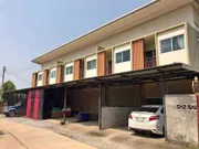 5CWC0063  ขายทาวน์โฮมสองชั้น  2 ห้องนอน   2 ห้องน้ำ  1ห้องรับแขก  1ห้องครัว ขนาดที่ดิน 24 ตร.ว.    พื้นที่ใช้สอย 144 ครม.  ขายราคา 790,000 บาท! 💰 โอนคนละครึ่ง 