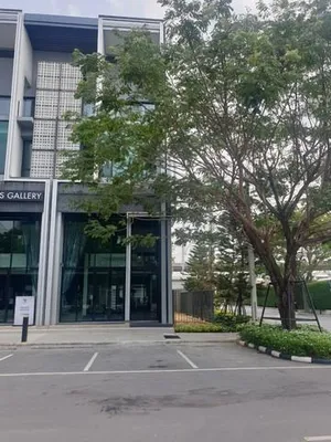ให้เช่าโฮมออฟฟิศ 4 ชั้น ห้องมุม  คาสเคด บางนา Cascade Bangna กม.5 พื้นที่ใช้สอย 270 ตารางเมตร จำนวน 4 ชั้น 1 ห้องนอน 3ห้องทำงาน 4 ห้องน้ำ