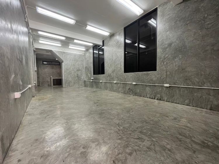 Townhouse Converted to Loft Office Space in Sathorn ID-13895, ภาพที่ 4