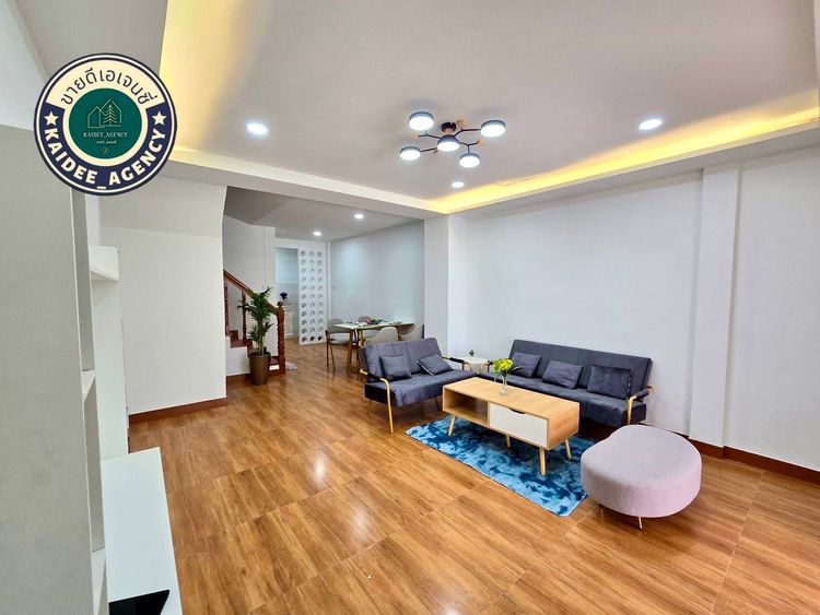 นัดดูได้ทุกวัน! ทาวน์โฮม รีโนเวทใหม่ พร้อมอยู่ หมู่บ้านเคซี 1 39 คู้บอน, ภาพที่ 4