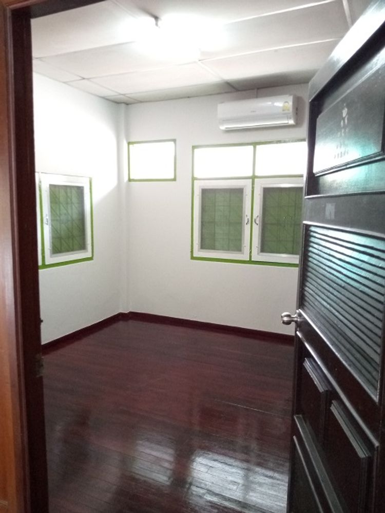 บ้านเดี่ยวชั้นเดียวให้เช่า พร้อมเข้าอยู่ ตรงข้ามโลตัสอุบลฯ, ภาพที่ 4
