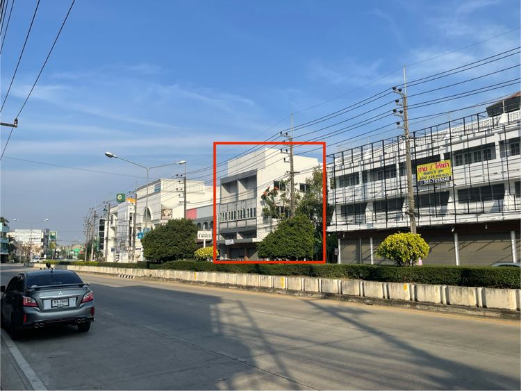 อาคารพาณิชย์ 3 ชั้น ติดถนนพหลโยธิน ใกล้ห้าแยกพ่อขุนเชียงราย เวียง, ภาพที่ 4