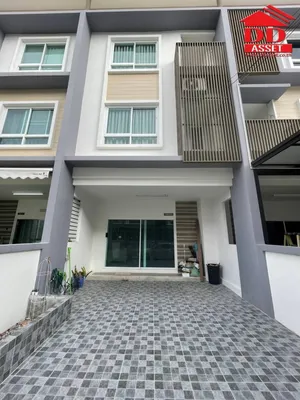 ขายทาวน์โฮม 3 ชั้น โครงการ เดอะริช บิซโฮม สุขุมวิท 105 ( THE RICH BIZHOME )​ ใกล้ BTS แบริ่งและ MRT ศรีลาซาล ตรงข้ามโรงพยาบาลศิครินทร์