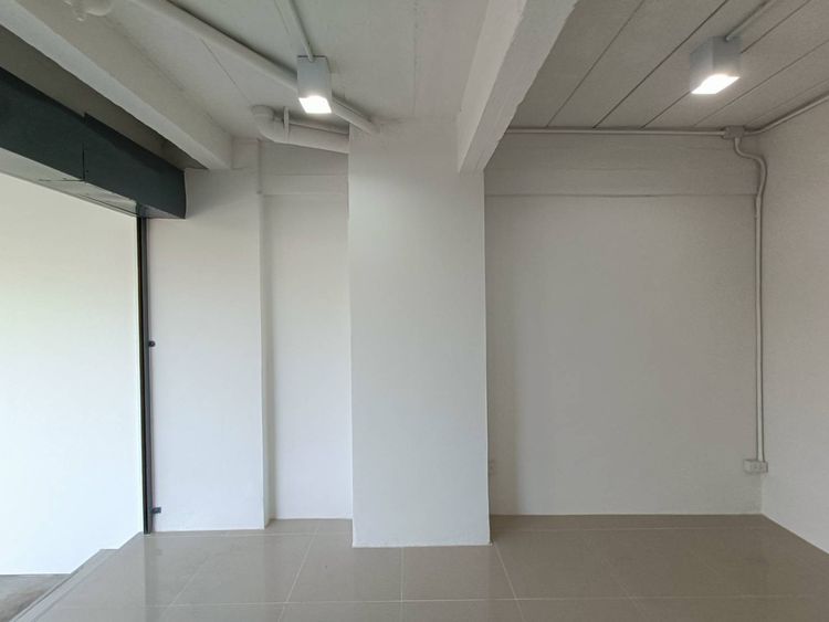 ขายตึกแถว 1ชั้น ห้องมุม ทำเลค้าขาย ทำ Office จอดรถได้ 3 คัน  , ภาพที่ 4