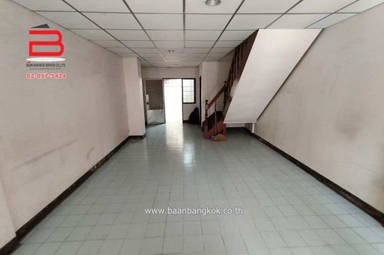  ทาวน์เฮาส์ หมู่บ้าน ฉัตรเกล้าวิลล่า ซอยนวมินทร์ 153 เนื้อที่ 16.7 ตรว., ภาพที่ 4