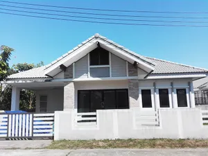 5A2MG0225 ให้เช่าบ้านเดี่ยวชั้นเดียว 3 ห้องนอน  2 ห้องน้ำ   1 ที่จอดรถ พื้นที่  54  ตร.ว   เช่าในราคา  10,000  บาท/เดือน   