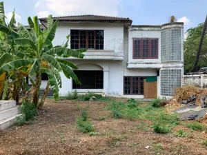 ขาย/เช่า ที่ดินพร้อมโครงสร้างบ้าน 2 หลัง บนเนื้อที่ 178.6 ตรว. ซอยวัฒนานิเวศน์4 แยก3 ลาดพร้าว ที่ดินทำเลดี แนวรถไฟฟ้าใต้ดิน met สุทธิสาร