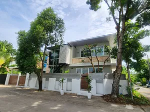 ขาย บ้านเดี่ยว สไตล์โมเดิร์น พร้อมอยู่