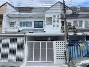 ทาวน์เฮาส์ร่มเกล้า วิลล่า ร่มเกล้า 22 - มีนบุรี 