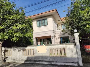 ขายบ้านเดี่ยว 2 ชั้น หมู่บ้านรุ่นใหม่ (หมู่บ้านอริสรา 3 เฟส 2) ไม่ต้องเสียค่าส่วนกลาง มีเฟอร์นิเจอร์พร้อม มีกระเป๋าใบเดียวเข้าอยู่ได้เลย​ มีเฟอร์นิเจอร์พร้อม