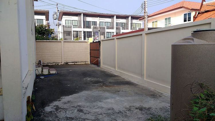ขายบ้านโชคชัย4 ใจกลางรถไฟฟ้า 3 สถานี ตารางวาไม่ถึงแสนลบาท, ภาพที่ 4