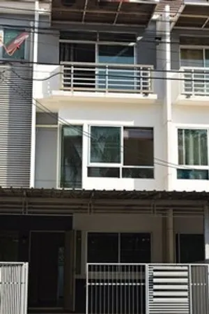 RT880 ให้เช่าโครงการ บ้านใหม่ ซ.พุทธบูชา 36 ทาวน์โฮม 3 ชั้น 3 ห้องนอน 3 ห้องน้ำ พร้อมเฟอร์ วิวสวย อยู่ตรงข้ามสวนส่วนกลาง