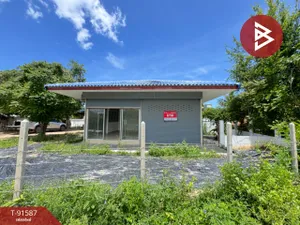 ขายบ้านเดี่ยวพร้อมที่ดิน เนื้อที่ 2 งาน 57 ตร.วา ชะอำ เพชรบุรี