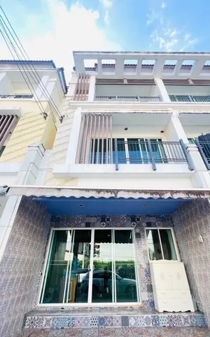 ให้เช่าทาวน์โฮม 3 ชั้น บ้านกลางเมือง เออร์บาเนี่ยน ถนนลาดปลาเค้า บางเขน เข้าออกได้ รามอินทราเกษตร-นวมินทร์ สามารถทำออฟฟิศได้