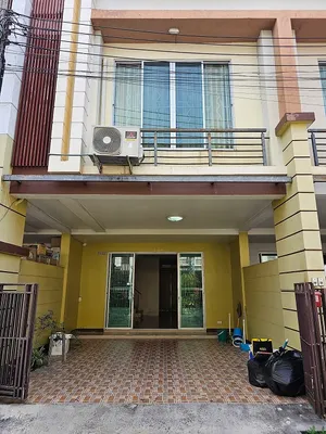 ให้เช่าบ้านทาวน์โฮม 2 ชั้น หมู่บ้าน RK Office สุวินทวงศ์ 19 ตร.ว. 3นอน 2น้ำ 10,000ต่อเดือน (โครงการอยู่ริมถนนใหญ่) เดินทางสะดวก
