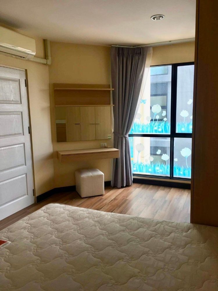Akesin Place, ภาพที่ 4
