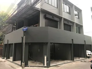 RP212 ให้เช่าอาคารพาณิชย์ประชาสงเคราะห์ 29 สไตล์ Loft 3 ชั้น 3 ห้องนอน 5 ห้องน้ำ เหมาะทำออฟฟิศ ไม่เหมาะร้านอาหาร