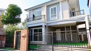 RH1064ให้เช่าบ้านเดี่ยวร ภัสสร เพรสทีจ ลุกซ์ ซอย พัฒนาการ 38 บ้าน 2 ชั้น 3 ห้องนอน 2 ห้องน้ำ เฟอร์นิเจอร์ครบ