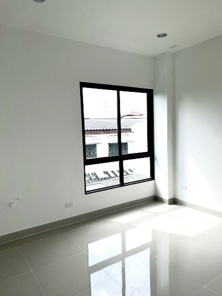 ให้เช่า โฮมออฟฟิศ โครงการ premium place mix อาคาร 4 ชั้น  ห้องมุม   250, ภาพที่ 4