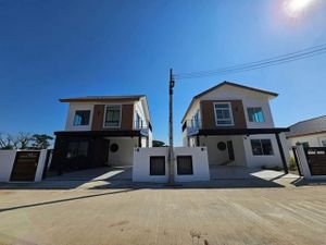 บ้านสร้างใหม่ สไตล์โมเดิร์นมินิมอล ดอนแก้ว สารภี    