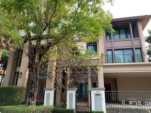 ให้เช่าบ้านเดี่ยว 3 ชั้น 129 ตรว. 5 ห้องนอน หมู่บ้านแกรนด์บางกอก บูเลอวาร์ด รัชดา-รามอินทรา 2 ใกล้ แฟชั่นไอส์แลนด์