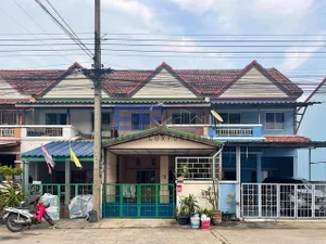 ทาวน์เฮ้าส์ 2 ชั้น แดนทอง วิลเลจ สามโคก                   