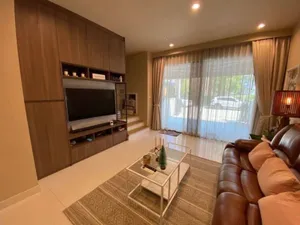 SB6753  ให้เช่าบ้านกลางเมือง พระราม 9 – กรุงเทพกรีฑา 𝐁𝐚𝐚𝐧 𝐊𝐥𝐚𝐧𝐠 𝐌𝐮𝐚𝐧𝐠 𝐑𝐚𝐦𝐚 𝟗 – 𝐊𝐫𝐮𝐧𝐠𝐭𝐡𝐞𝐩 𝐊𝐫𝐞𝐞𝐭𝐡𝐚 เช่า 30,000 บาท /ด. 