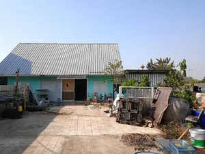 ขายหรือให้เช่า บ้านพร้อมที่ดินติดสวนเสือ ศรีราชา  