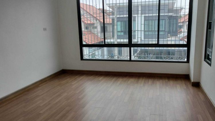 บ้านแฝด โมเดิร์น 2 ชั้น NSC (ซอย3) เดินทางสะดวก เข้า-ออก ได้หลายทาง   , ภาพที่ 4
