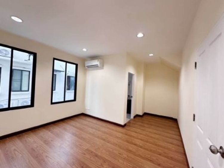 ขาย ทาวน์โฮม บ้านกลางกรุง บางนา 190 ตรม. 20.6 ตร.วา บ้านสวย Renovate, ภาพที่ 4