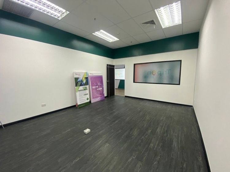 ให้เช่าพื้นที่สำนักงานพร้อมเฟอร์นิเจอร์ 212 ตรม. อาคาร เมเจอร์ ทาวเวอร์, ภาพที่ 4
