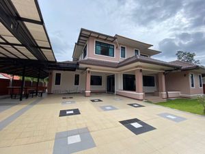ให้เช่าบ้านเดี่ยวริมน้ำหมู่บ้านเชียงใหม่ฟลอร่าวิลล์ หลังบ้านวิวแม่บ้าน บรรยากาศดี สงบ