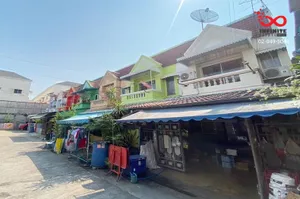 ขายทาวน์เฮ้าส์ 2 ชั้น หมู่บ้านรุ่งเรืองเฮ้าส์ ซอยเอกชัย89 ถนนเอกชัย