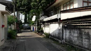 ขาย บ้าน old wooden House on sale Sukhuvmit 50-56 BTS On-Nut