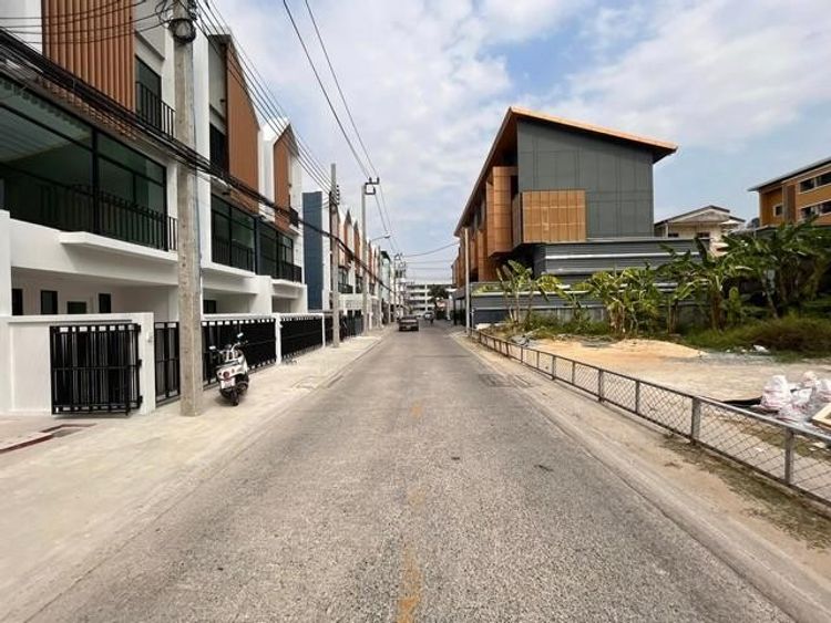 PO293 ให้เช่าโฮมออฟฟิศ  โครงการ Deco ห่างบีทีเอสแบริ่ง 300 เมตร , ภาพที่ 4