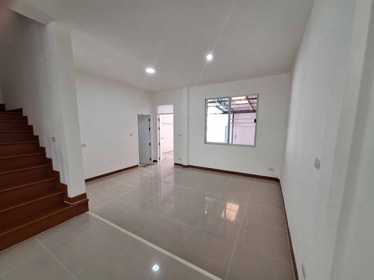 ขาย ทาวน์โฮม ในโครงการ บ้านณริศรา ตำบลบางคูเวียง อำเภอบางกรวย, ภาพที่ 4