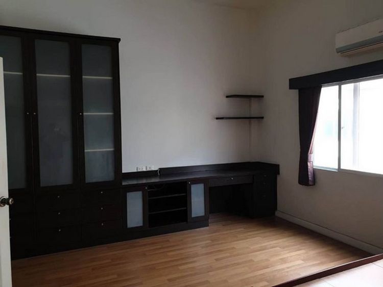 ให้เช่าทาวน์โฮมหมู่บ้านปริญลักษณ์ เพชรเกษม 69บ้าน  4 ชั้น เล่นระดับ   , ภาพที่ 4