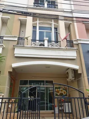 ให้เช่าทาวน์โฮมหมู่บ้านปริญลักษณ์ เพชรเกษม 69บ้าน  4 ชั้น เล่นระดับ ย่านเพชรเกษม บางแค  บางบอน เอกชัย  