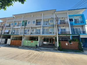 townhome ฟลอร่าวิลล์ ศรีนครินทร์ 0 RAI 0 งาน 19 sq.wa 3 BEDROOM ใกล้กับ โฮมโปรศรีนครินทร์ เดินทาง สะดวก ติดถนนใหญ่