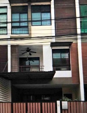 N4653ให้เช่าทาวน์โฮม 3ชั้น หมู่บ้านซิกเนเจอร์ เพชรเกษม69 มี 3 ห้องนอน 3 ห้องน้ำ