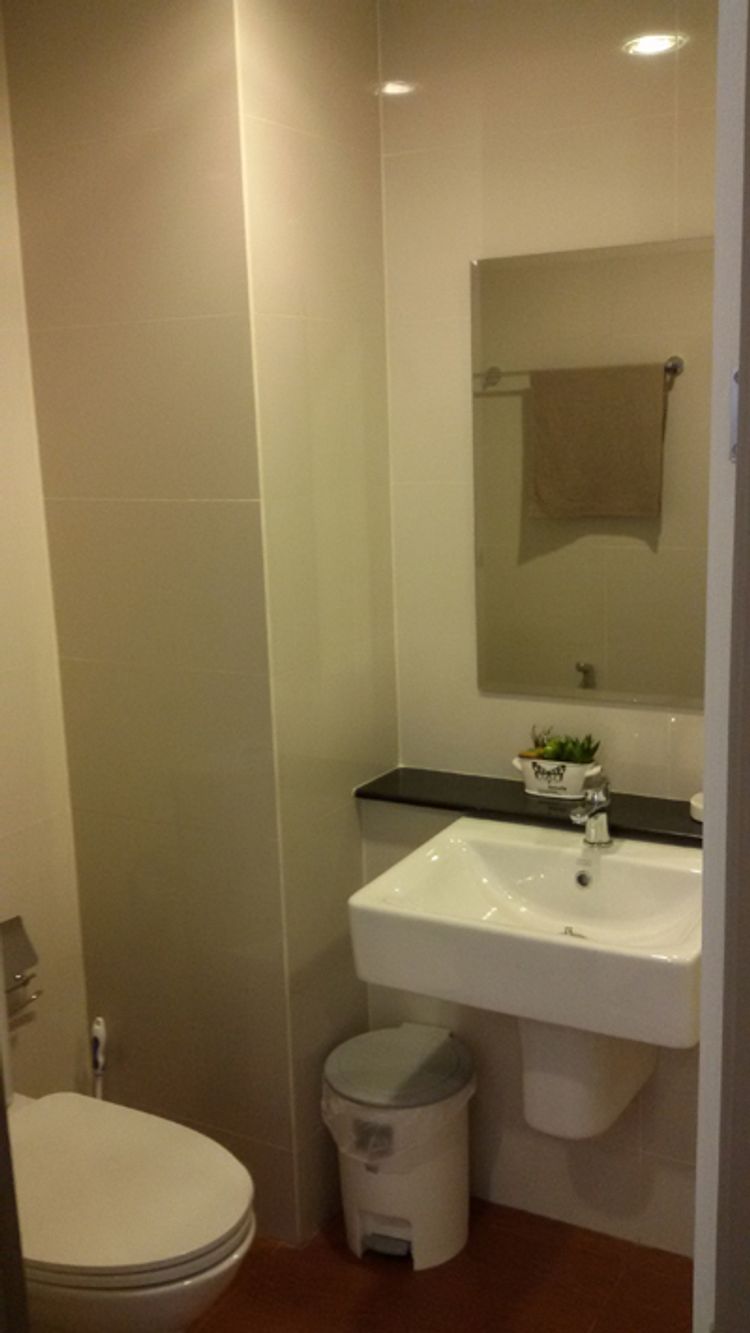5A1MG0372 ให้เช่าคอนโด Q House Condo  1 ห้องนอน 1 ห้องน้ำ  ราคา   37 , ภาพที่ 4