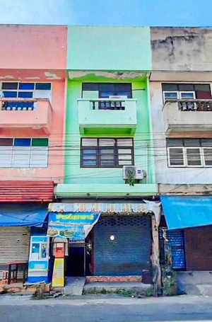 ทาวน์โฮม หมู่บ้าน ไทยธานี นวนคร เชื่อมต่อถนนพหลโยธิน (B7172)