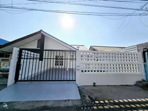 ขายบ้านแฝด หมู่บ้านวังทองวิลเลจ 1 เสรีไทย 41 บ้านรีโนเวทใหม่ ทำเลดี หลังบ้านติดคลอง ใกล้ตลาดสดแฮปปี้แลนด์