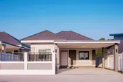 AHD1639 ให้เช่าบ้านเดี่ยวชั้นเดียว 3 ห้องนอน 2 ห้องน้ำ  1 ห้องครัว ที่จอดรถ 1 คัน ขนาดที่ดิน  55  ตรว.  พื้นที่ใช้สอย  120 ตรม. ให้เช่าราคา 30,000 บาทต่อเดือน  