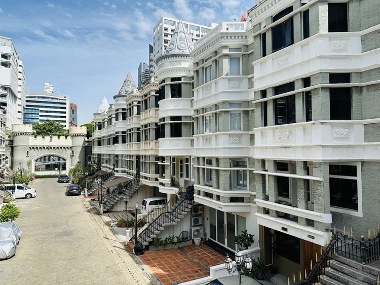 ให้เช่า ทาวน์โฮม Moo Baan Chicha Castle 350 ตรม. 33 ตร.วา 3 นอน 5น้ำ, ภาพที่ 4